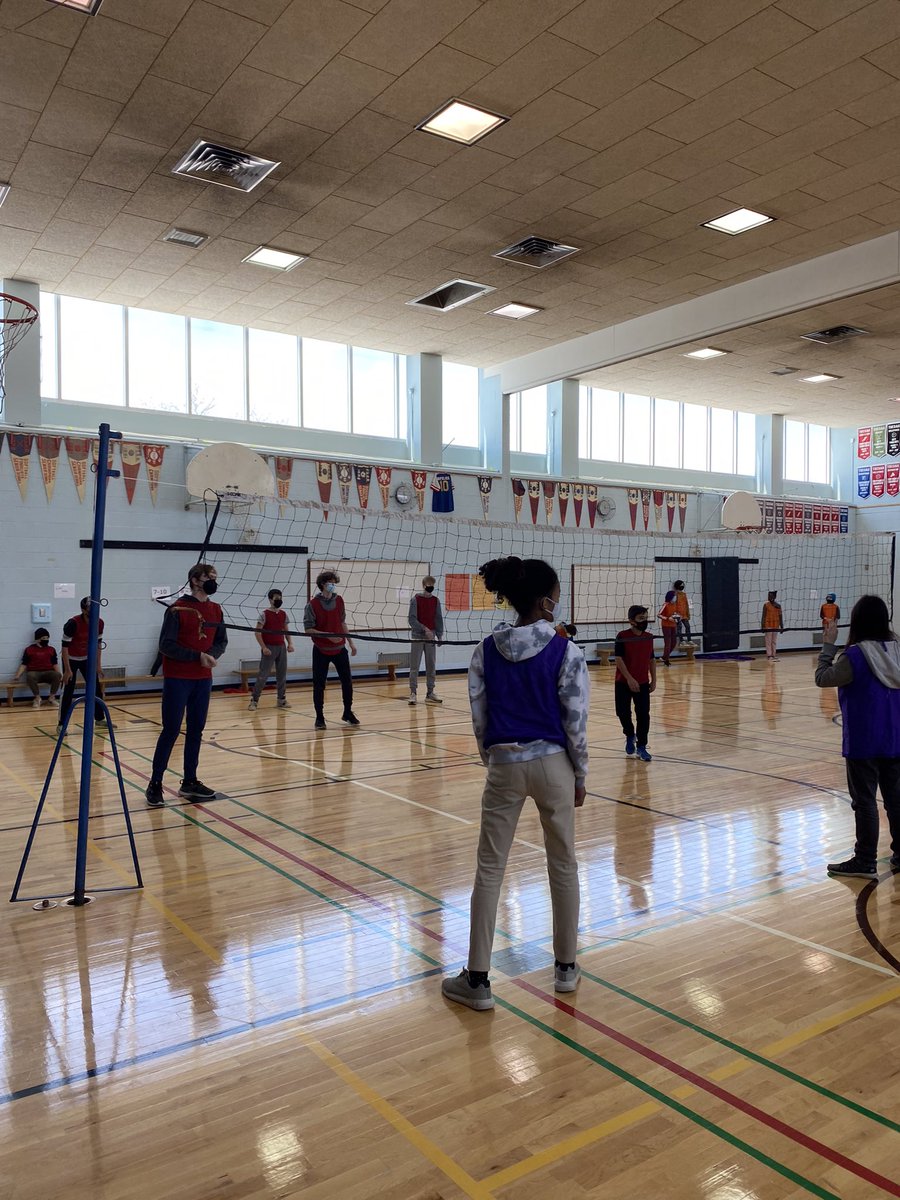 Promoting positive student mental and physical health and well-being during our lunchtime intramurals! <a href="/AHoward_tdsb/">Andrew Howard</a> <a href="/shelleylaskin/">Shelley Laskin 🇨🇦</a>