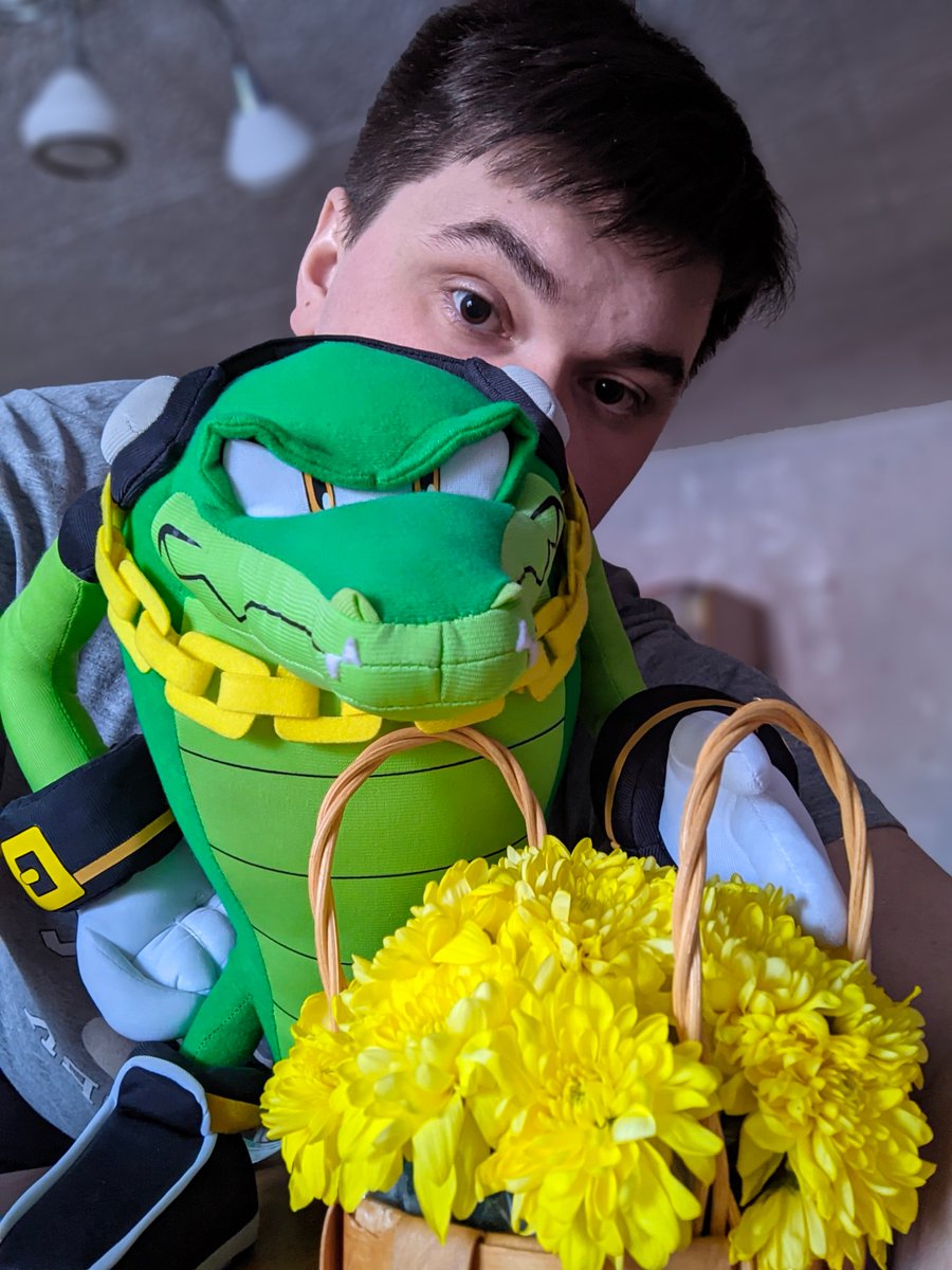 thevaleev tweet media