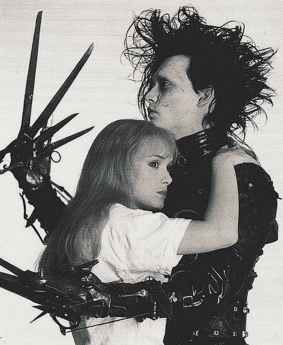 cristiandlapaz's tweet photo. Donde te miren como Kim miraba a Edward Scissorhands ahí es <3 https://t.co/tXgPUFaHOw
