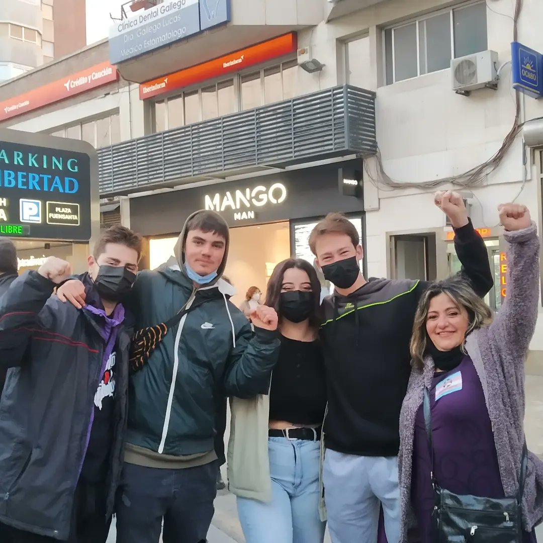concepcion946's tweet photo. #8M2022 #Murcia Grupo Filosofía #UMU. Nada que celebrar, mucho por lo que luchar. Seguimos!! https://t.co/lvkILIyJjt