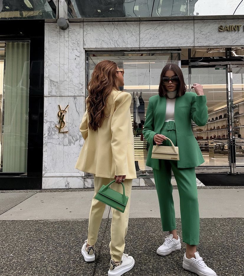 badestoutfit's tweet photo. colorful suits https://t.co/yKAKOq0ixm