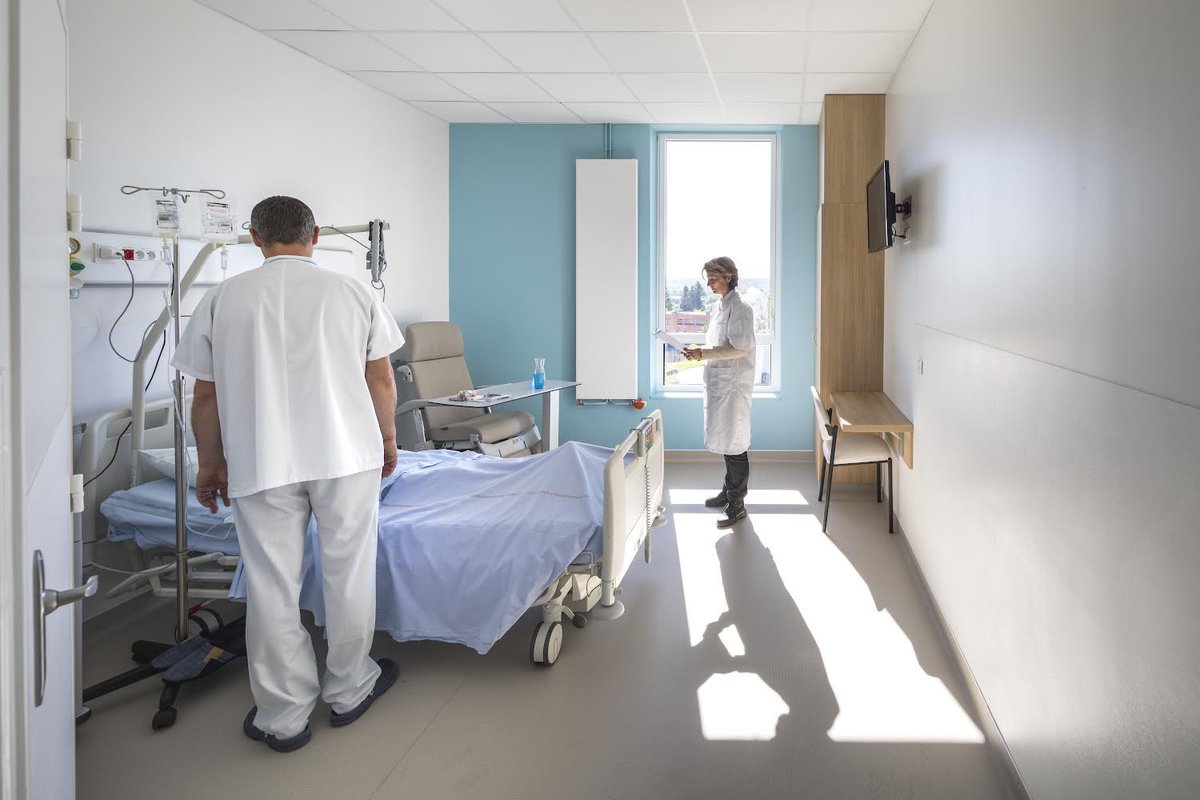EcophonFR's tweet photo. #AcoustiqueetSanté #Jeudiphoto 
🏥Ouvrez l'oeil ! Le @CHULimoges est équipé des solutions #acoustiques #Ecophon, dédiées aux espaces exigeants : les familles Hygiene ou encore Focus et Advantage ont été choisies par les architectes.
Pour en savoir + : https://t.co/pwDZidZhK6 https://t.co/ZEO3YqJUBA