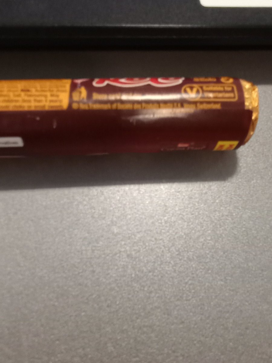 pburgum's tweet photo. Simple shit... Lovely guy just sat next to me public library, a warm smile and a hello. Next thing I'm the grateful recipient of these. #simplegestures #kindness Very much the antivenom of the things I see in the world :( https://t.co/rmrRaZrerd