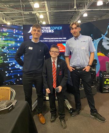 Y10 student Calvin had a great time at OD Live Careers Fair this morning, gaining valuable careers information from employers and post-16 education providers #ODLive2022 #DoncasterisGreat #locallabourmarket <a href="/Hungerhill/">Hungerhill School</a>