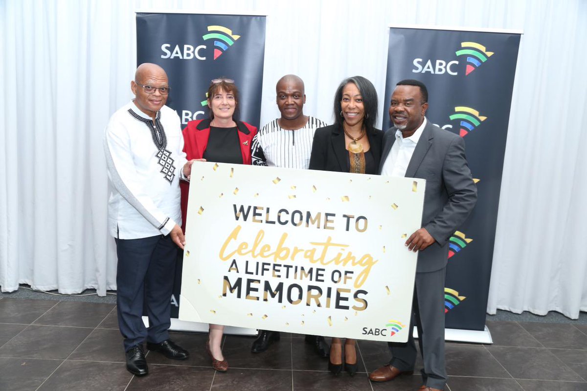 Munghana's tweet photo. @SABCPortal yi tlangela makume nhungu ntlhanu wa malembe. #SABC85 #MakombaNdlela https://t.co/qkfenewznV
