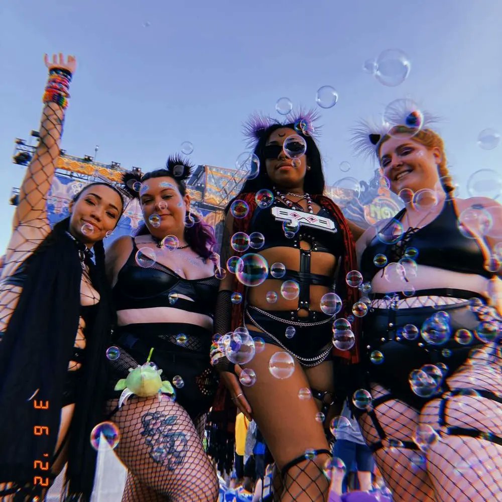 lady_arkham22's tweet photo. Second Okee was amazing and I'm so incredibly grateful to be a part of such a welcoming and loving rave family 💖 https://t.co/IIY01ABdb4