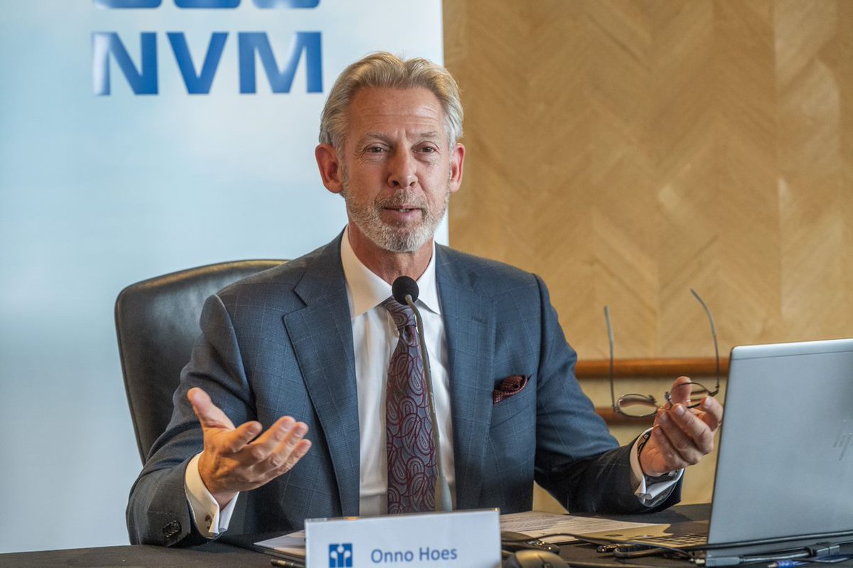 Voorzitter @onnohoes roept de landelijke en gemeentelijke politiek op om met plannen te komen om de bouwproductie van de #woningmarkt op te schroeven. “Alleen dan komt de doorstroming op gang en komen vraag, aanbod en prijzen geleidelijk weer in evenwicht.”bit.ly/3pW2cLH