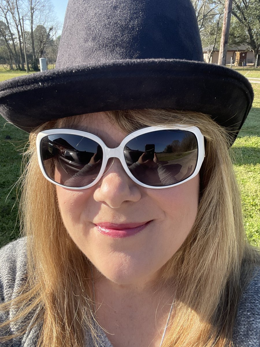 lrich_99's tweet photo. #HEY❗️ @CrosbyISD 😃
Show us your Thinking Hats!
Mine is a whole mood 😂
#HEYWeek #ResponsibleDecisionMaking #SELDay #SEL4TX https://t.co/VrfJsJwZfh