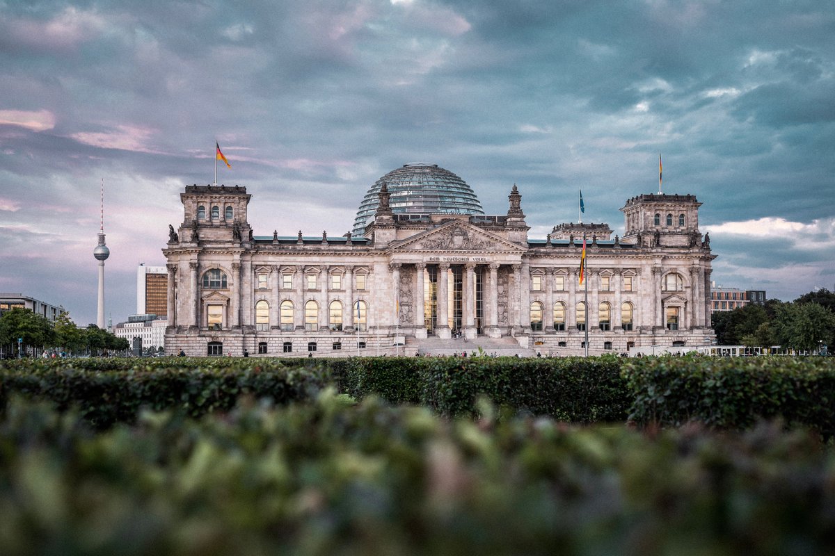 #Berlin, ciudad clave para las startups. Así lo demostraron ayer los expertos durante el webinar sobre el ecosistema #startups en Alemania celebrado por la Ofecome de Berlín. Mario Buisán presentó el programa Desafía para apoyar a las startups españolas. n9.cl/be1ky