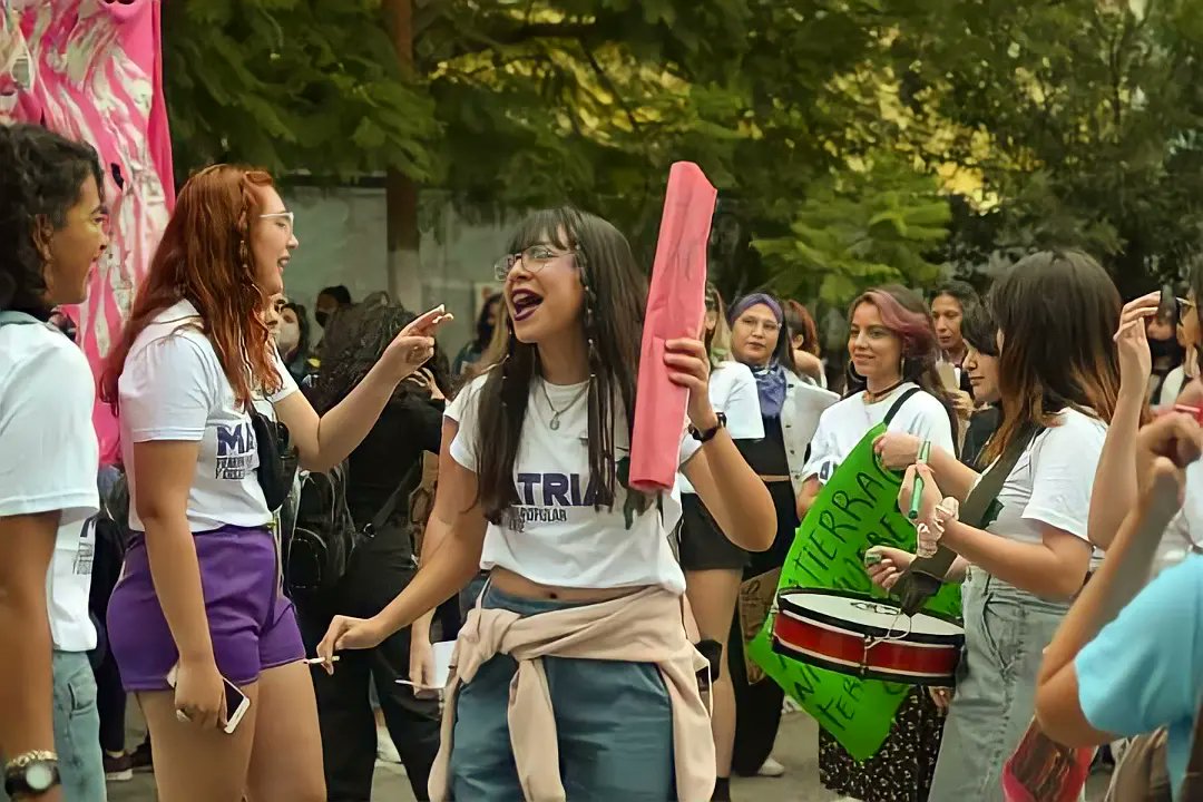 matria_sde's tweet photo. #8M CON MATRIA 🔥💜

Este nuevo 8M nos encontró en las calles en un grito y abrazo colectivo. Porque sabemos que donde hay injusticias, hay derechos por conquistar.
Salimos a las calles para gritar que #LaDeudaEsConNosotras 🔥

Mirá algunas de las fotos👇🏼
https://t.co/XUdkZ1inr4 https://t.co/9AfxPJ18Mz