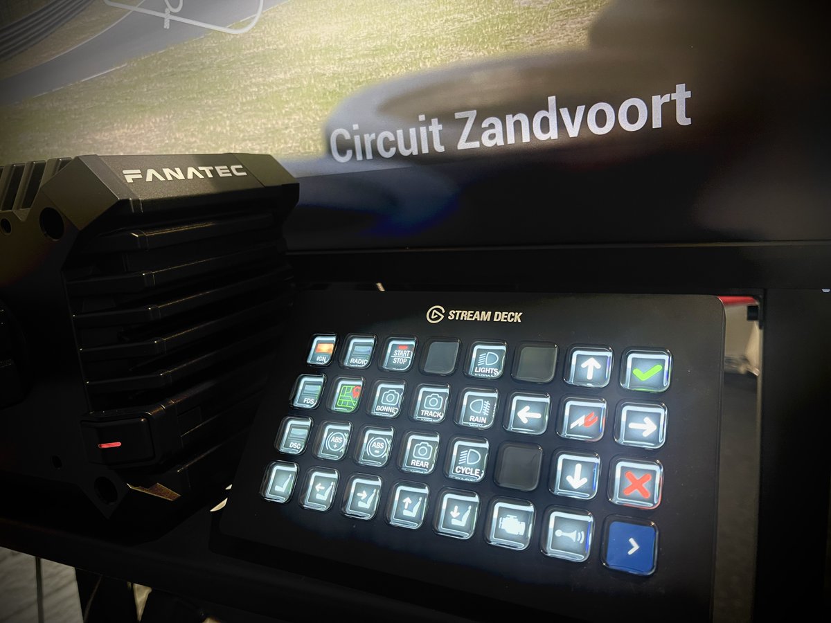 iconcitycom's tweet photo. It’s set! iConCity “Sim Racer” now available! #assetocorsacompetizione #assettocorsa #simracing #simrace #nextlimit #racing #gt3
#simrig #iconcity #mclaren #fanatec #directdrive https://t.co/Oii1wOBrLV https://t.co/YRzth7cpe1