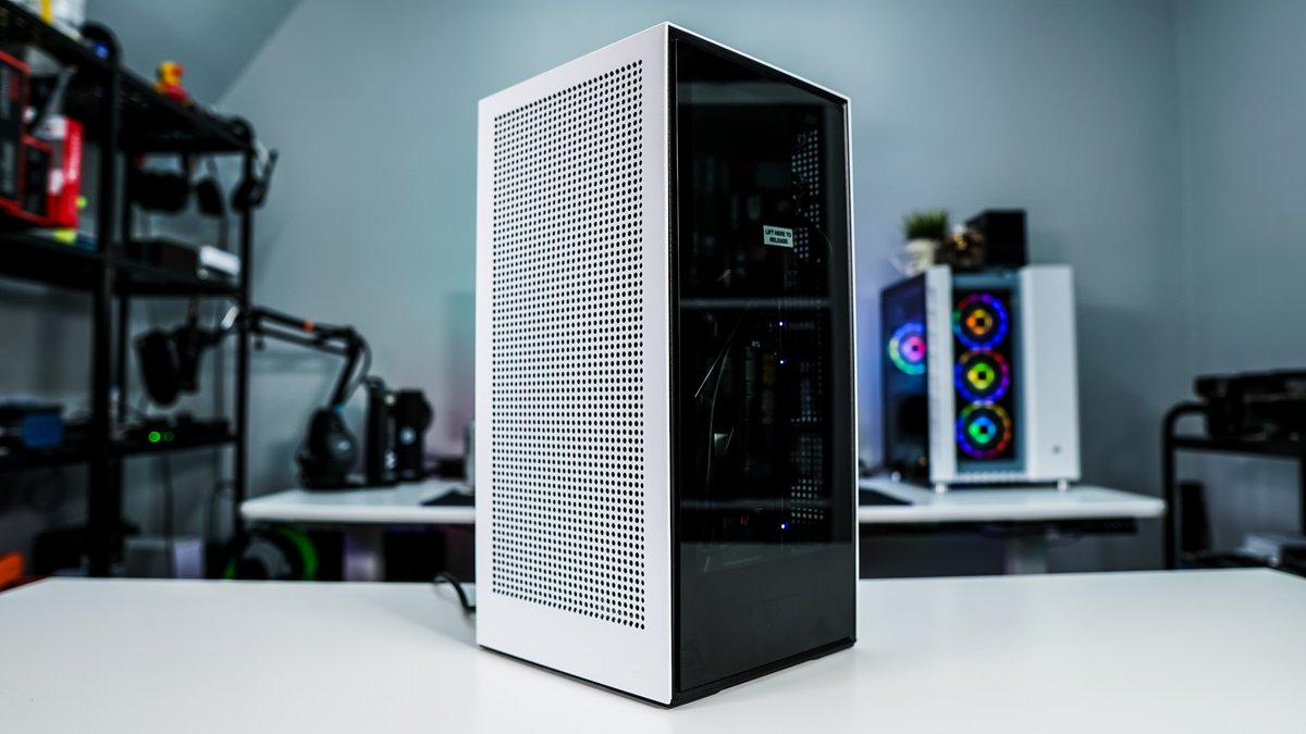 GulliReynir's tweet photo. NZXT H1 https://t.co/9D2Bidfoay