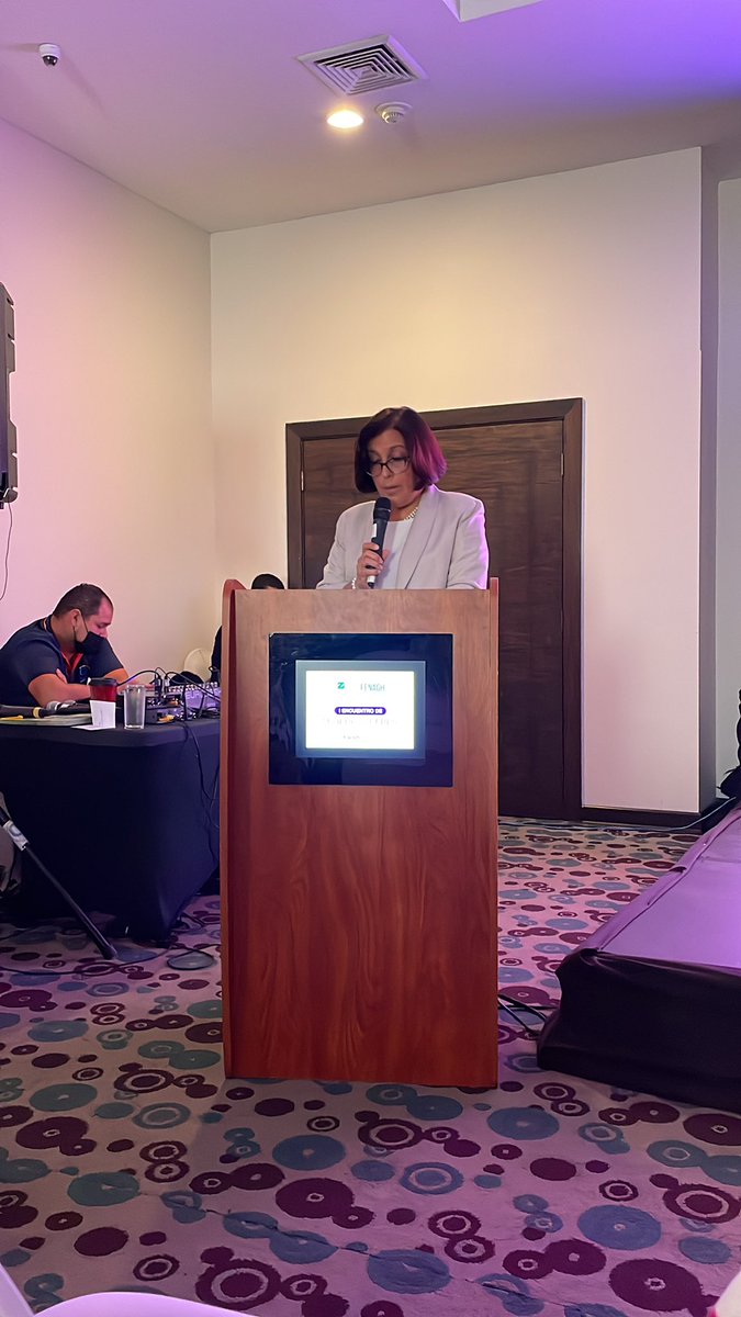 A_FloresHND's tweet photo. I encuentro de mujeres líderes del sector  agroalimentario @FENAGH_HONDURAS @COHEPHonduras #comitedegenero palabras de bienvenidas de pdte Annabelle Gallardo @toyotahonduras https://t.co/dMYTSALaYo