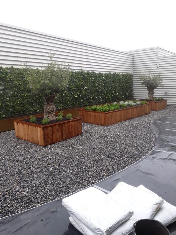 SkyGardenUK's tweet photo. #throwbackthursday to an an #amenityspace at Fore Business park. The surrounding parkland was a Site of Special Scientific Interest, so an #ecologyfirst approach to construction was taken.
#podiums #rooftopgardens #amenityspaces #eco #sustainablebusinesspark #greenroofs https://t.co/bo1BIhoxQC