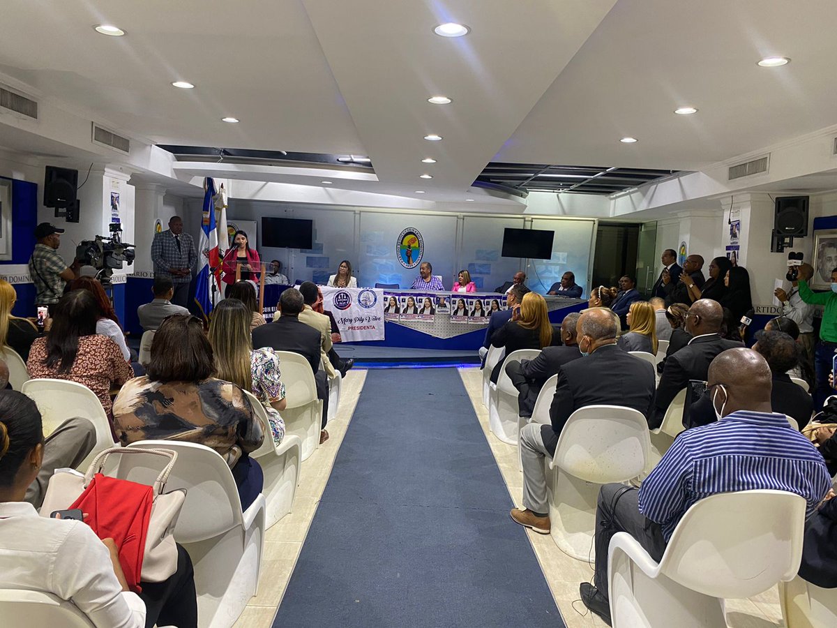 abogados_prd's tweet photo. Frente Nacional de Abogados del Partido Revolucionario Dominicano (PRD) realiza alianza, exhortando a todos los abogados a votar en la casilla número 3, por  Cristal García, a la presidencia y @MaryPilyVeloz2, como vicepresidenta en las elecciones de ADOMA este 19 de marzo. https://t.co/1DmoVu8V8a