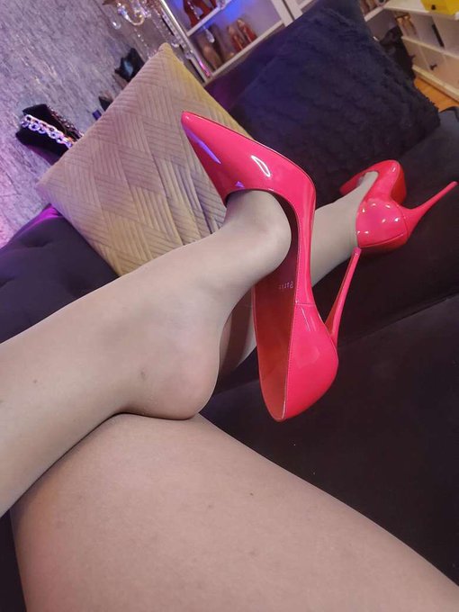 Come get your treats:  https://t.co/bPm7OYA0W2 https://t.co/rcImPdKWk3<a href="/tag/goddess"class="tags"><span>#goddess</span></a><a href="/tag/femdom"class="tags"><span>#femdom</span></a><a href="/tag/findom"class="tags"><span>#findom</span></a>