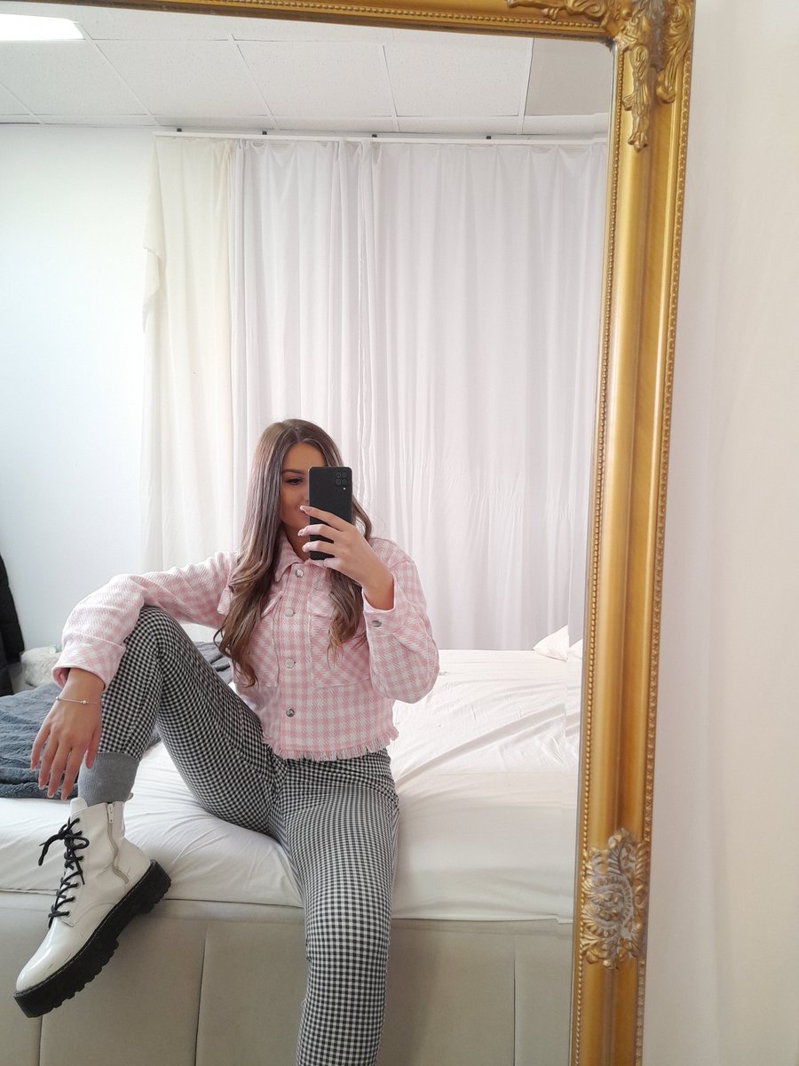 RoselinHayden's tweet photo. Join me today! 💕
#goodday #roselin #jasmin #Kisses https://t.co/UFW439PYRG