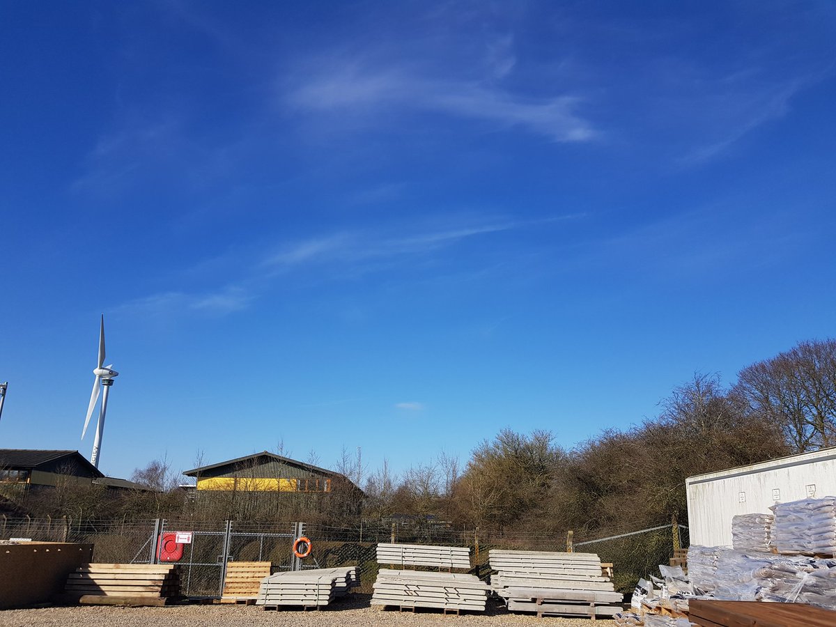 swaffhambs's tweet photo. Has the blue sky coaxed you to go outside? 

We have plenty of decorative stone in stock for you to add just as much colour to your garden.

🧱 20 Brocks Road, Swaffham, Norfolk, PE377XG
💻 https://t.co/AKUNEJr57I
📞 01760 721281
📱 WhatsApp 07827848651
📧 info@swaffhambs.co.uk https://t.co/IvwvjaO4Gx