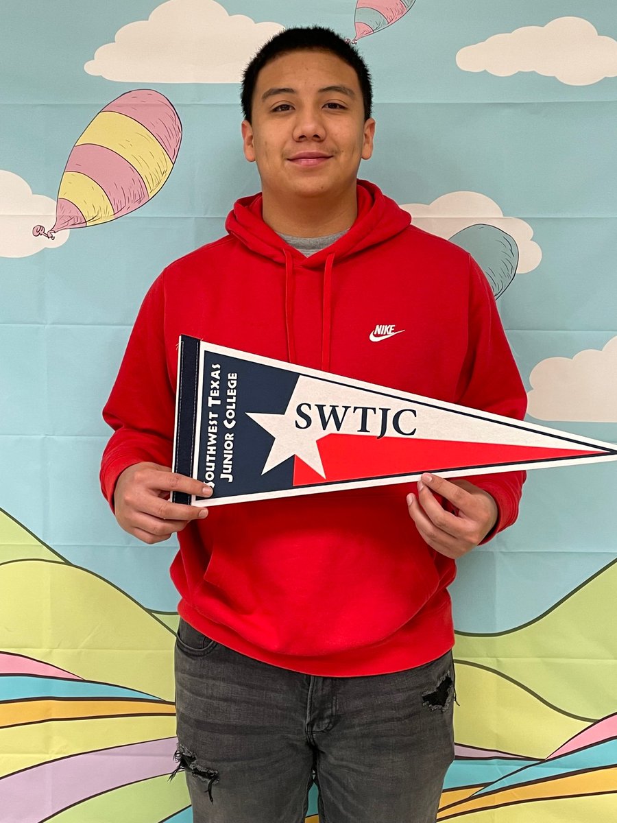 Pearsall_HS's tweet photo. Congratulations to Diego Castillo on his acceptances to Palo Alto College and Southwest Texas Junior College! #accepted #ohtheplacesyouwillgo #swtjc @SWTJC #PACproud #FuturePalomino @PACPR https://t.co/WrtxCnNbOP