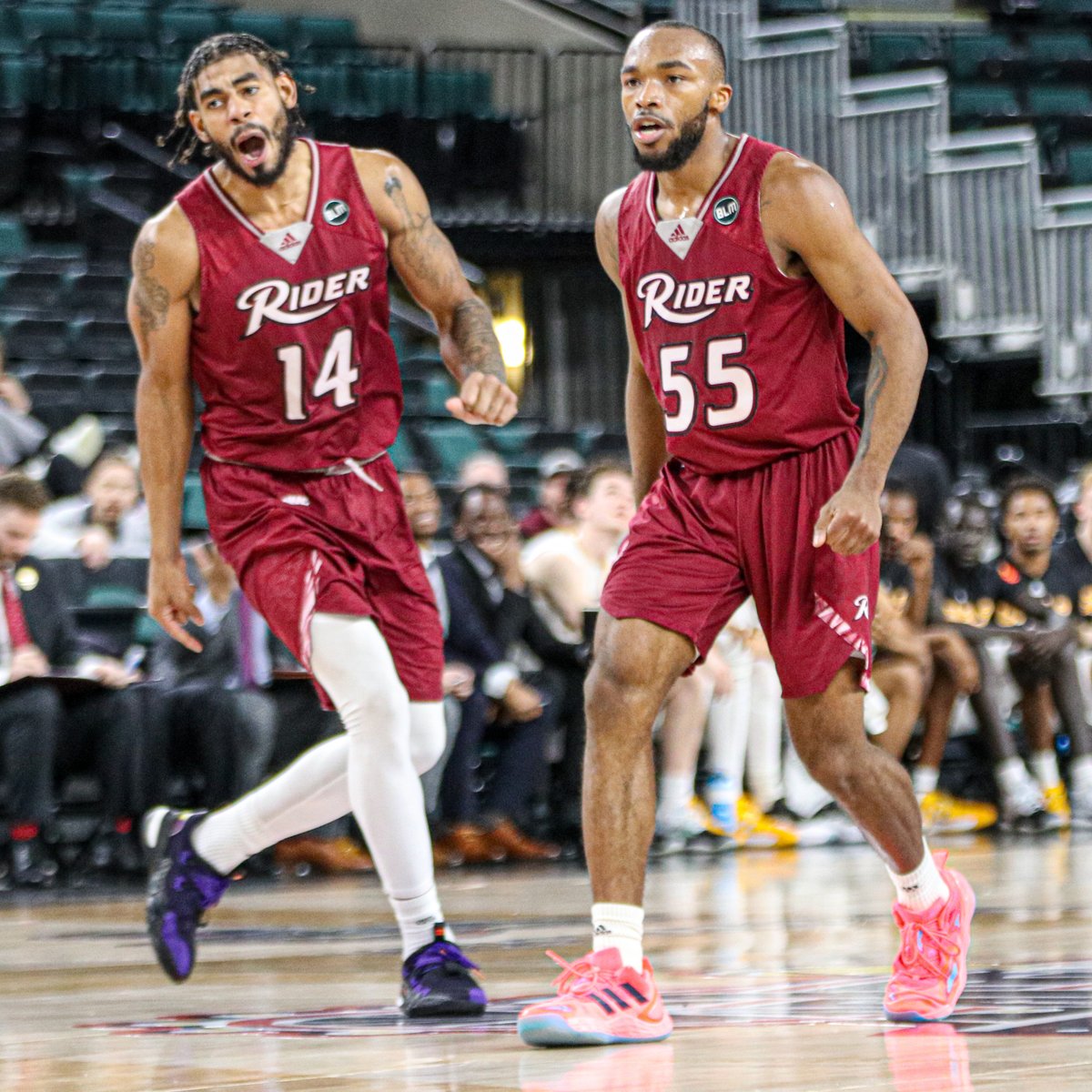RiderMBB's tweet photo. 😁😎

We took down Iona last night and are headed to the semifinals, in case you needed a reminder.

Full gallery here - https://t.co/JKvzrGe0oM

Next: Friday at 6PM 
🎟 https://t.co/09BsEwwuW6

#maAChoops22 | #GoBroncs | #BroncsToTheBoardwalk | #BroncTough https://t.co/gGqAHOebME
