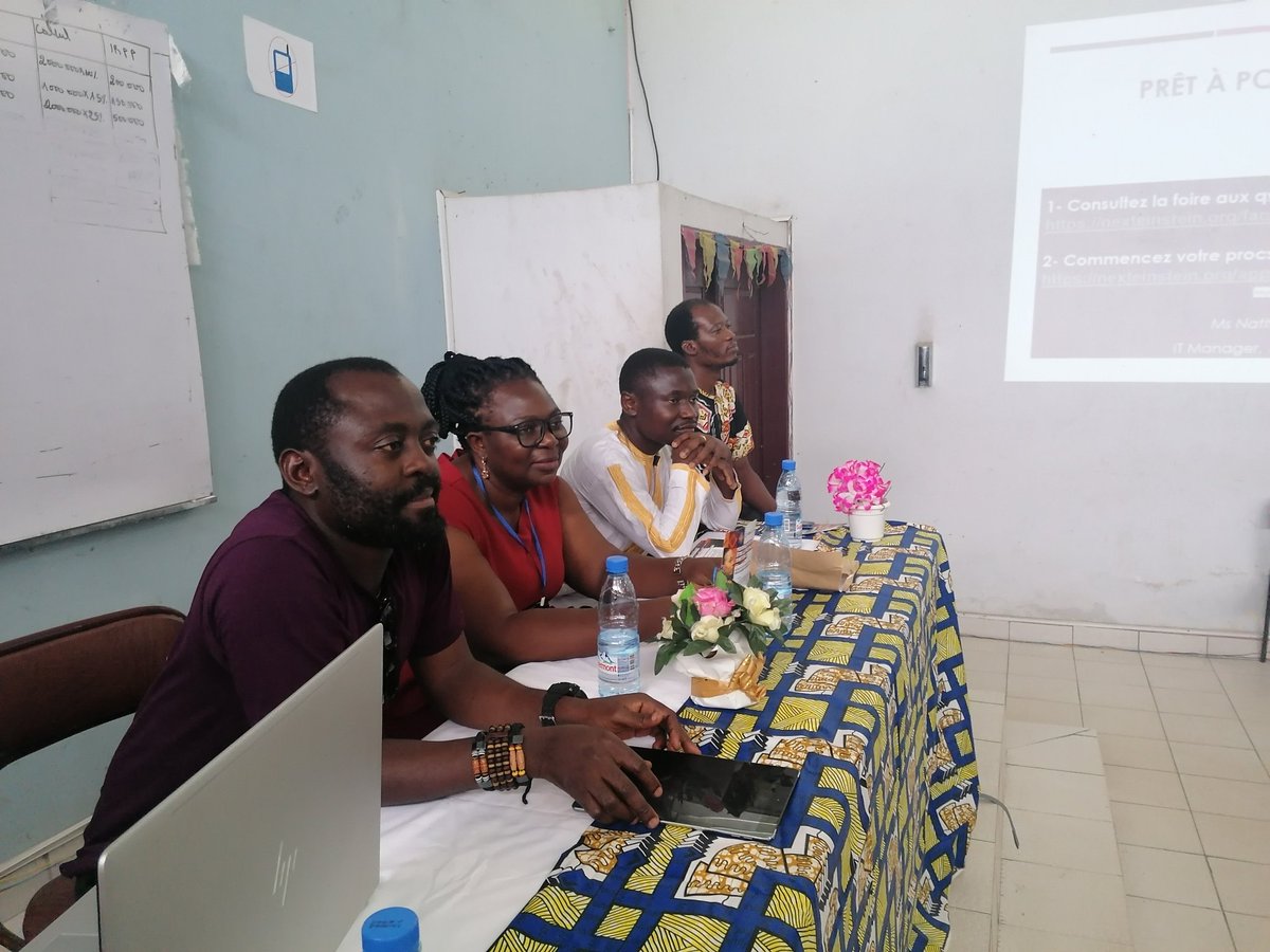 AimsCmr's tweet photo. Prof Ferfinand Ngakeu exhorts students at the University of Douala not to miss the #opportunity to join the #AfricasEinsteins family during the @AimsCmr recruitment campaign!

 Visit https://t.co/Pq9uIZEXNH to apply before 31-03-22. https://t.co/FCVeTOSb6R