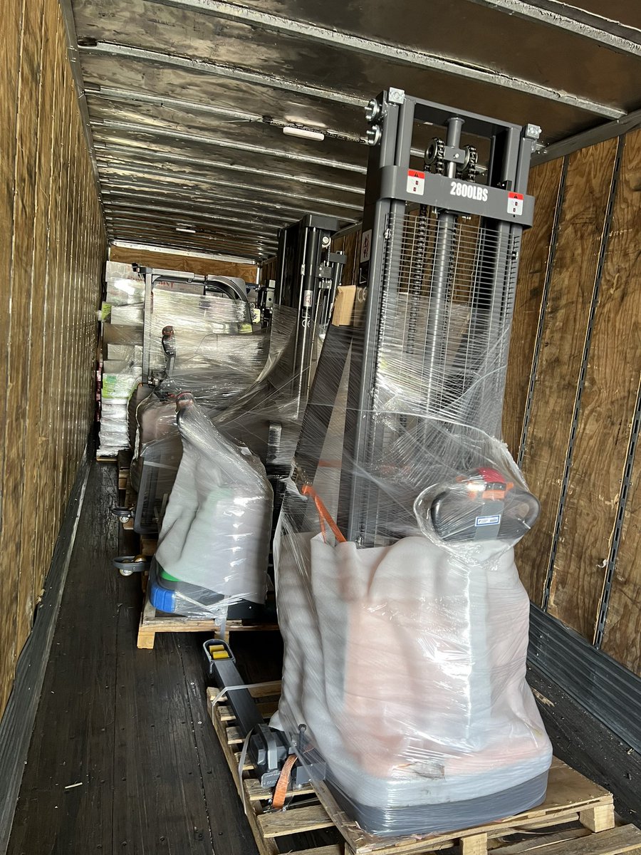EKKOlifts's tweet photo. We are busy on this sunny california day getting many untis ready to ship out to our happy customers! #EK15A #ER15 #EK14 #EB13E #EB20E
Contact us and get yours today. https://t.co/WHEJyJileT 877-232-6517 | info@ekkolifts.com #forklifts #electricforklift #lifttruck #scissorlift https://t.co/g6TNOd0BOs