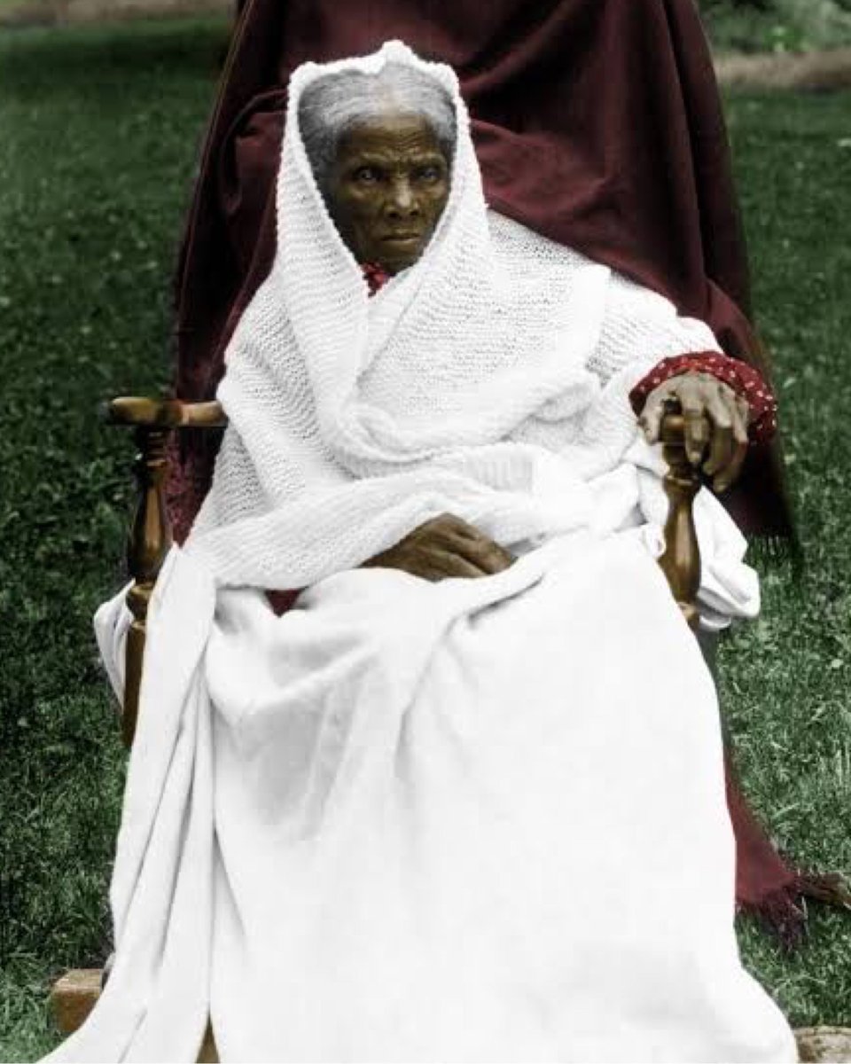AfricanArchives's tweet photo. On this day in 1913, Harriet Tubman died. The woman who escaped slavery then fought and freed thousands of slaves.

"I freed a thousand slaves I could have freed a thousand more if only they knew they were slaves." —Harriet Tubman

Rest in Power. https://t.co/SlkLOXnY7r