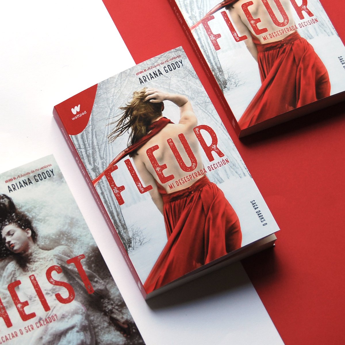 Arix05's tweet photo. ¡Feliz día de lanzamiento a mi Fleur! 
Tú fuiste el comienzo de la saga Darks, esa aventura en lo oscuro y misterioso. La precuela de Heist está en librerías 😍Está hecho con mucho amor, espero que les guste. Abajo les dejo donde pueden encontrarlo en tu país. https://t.co/6sQ82Exfek