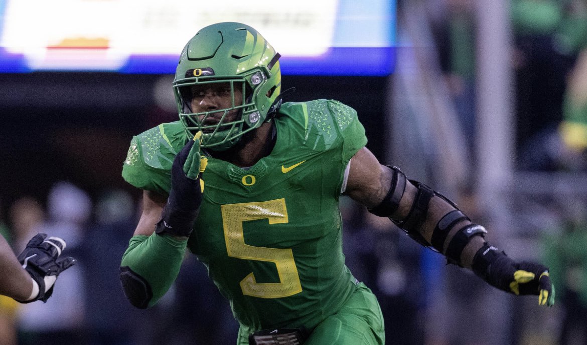 MikeDugar's tweet photo. There a few different directions the #Seahawks can go with the No. 9 pick in the 2022 draft. 

I made the case for them drafting a quarterback. https://t.co/wdQ3DMiHay https://t.co/iSIwU3y7VN