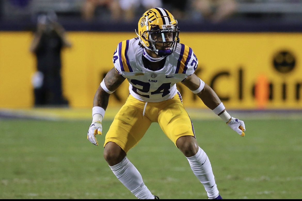 MikeDugar's tweet photo. There a few different directions the #Seahawks can go with the No. 9 pick in the 2022 draft. 

I made the case for them drafting a quarterback. https://t.co/wdQ3DMiHay https://t.co/iSIwU3y7VN