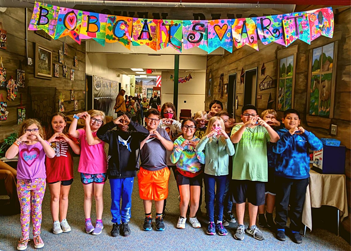 BryanISD's tweet photo. There is SO much artistic talent at Bowen Elementary in Bryan ISD! 

Great job, Bobcats! 🐾

Learn More: https://t.co/uJfRLHv0Rl https://t.co/LnV8YSJdTk
