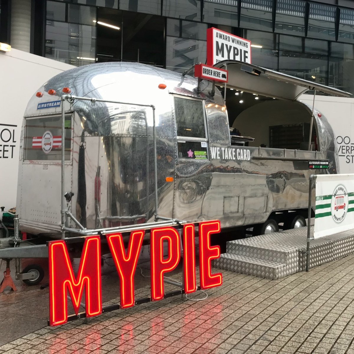 wandsmallbiz's tweet photo. Wandsworth business @MYPIE_LDN won the 'Chicken With Other Meat Pie' and 'Vegetarian Pie' classes in the 2021 British Pie Awards 🙌 #BritishPieWeek #BritishPieAwards

Look out for their vintage pie truck pop ups in London!

@wandbc #EatLocal #LoveYourLocalShops https://t.co/i5DUHscUE9
