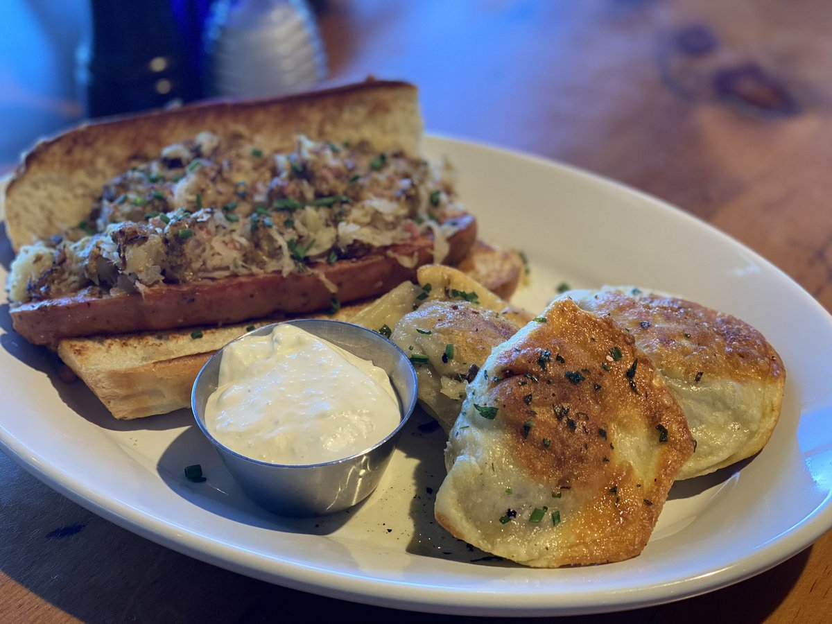 BirchsOnTheLake's tweet photo. Happy Thirsty Thursday!  Help us support Ukraine by ordering our Ukrainian special 🇺🇦 Kramarczuk’s Ukrainian sausage hoagie and pork/beef perogies for $21.  25% of every special sold will be donated to UNICEF to help the Ukrainian people. Also, Vanilla Milk Stout is now on tap. https://t.co/aG3Fv3kbpv