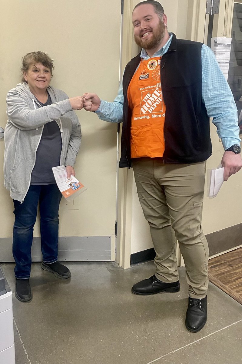 Thank You Thursday at The Uniontown Home Depot. 
Cheryl, Nancy, Kelly and Tammi
We appreciate everything you do!
#SteelCitySquad #D170
<a href="/4172james/">4172 James</a> <a href="/Millaya/">Jeremy Millay</a> <a href="/VanessaTHD170/">Vanessa Richmond</a>