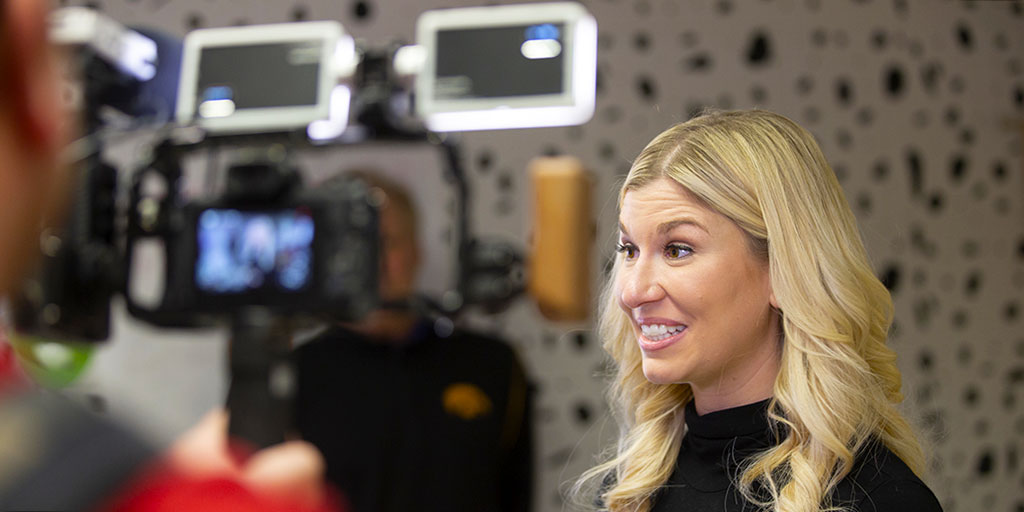 Applause, applause! Congratulations to our alumna and <a href="/HarlemMS/">Harlem Middle School</a> teacher @Ashvansickle4 on being named a <a href="/GoldenAppleFoun/">Golden Apple</a> winner! go.niu.edu/pzdjaj #goldenappleday2022 #goldenappleofrockford #HuskiePride <a href="/NIUlive/">NIU</a> <a href="/niugradschool/">NIU Graduate School</a> <a href="/niu_alumni/">NIUAlumniAssociation</a>