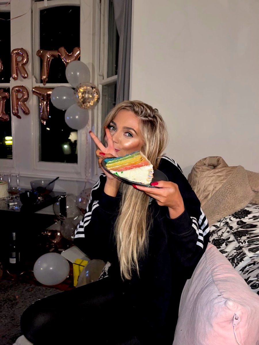 Still can’t believe I’m actually 30 now 👵🏻