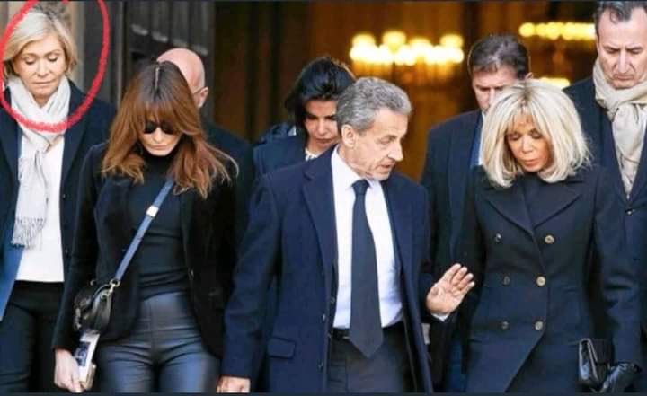 Alors les fanatiques #Sarkozistes = on va voter pour qui?
Votre diva <a href="/NicolasSarkozy/">Nicolas Sarkozy</a> est droit dans ses bottes?
J’ai l’impression de vivre dans un autre temps où j’avais voté les 2 mains pour lui.
LE traître de la droite #LR.
#NeverLRagain #Presidentielle2022 #Sarkozy