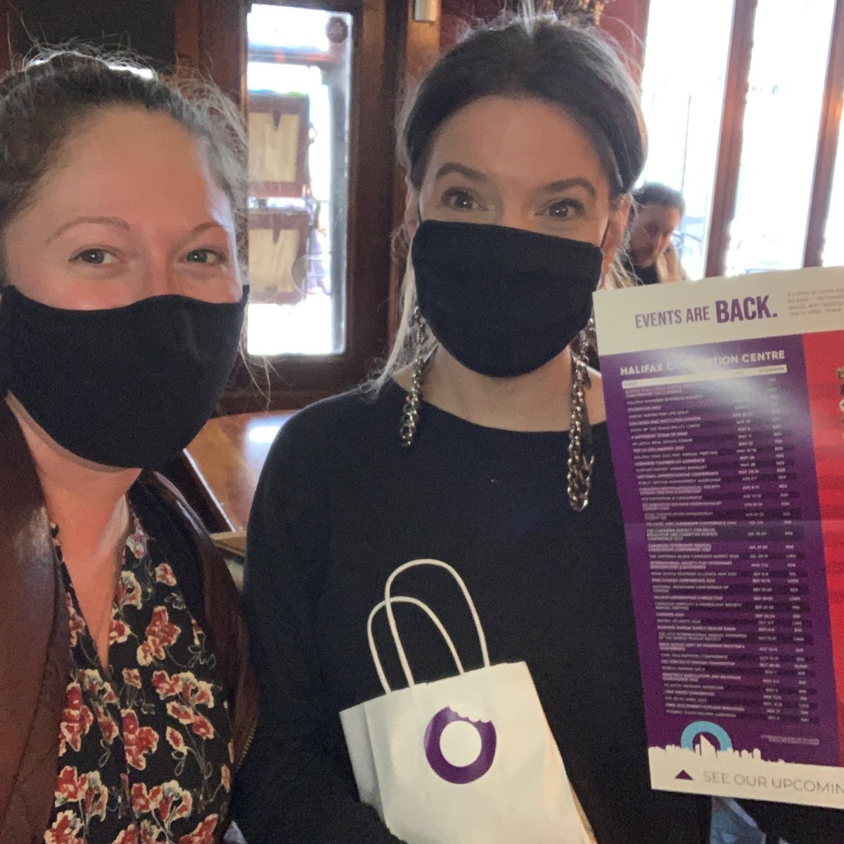 EventsEastCA's tweet photo. We're thrilled to celebrate that events are back, so we paid our neighbours a visit w/ some fresh baked cookies from our kitchen & a list of upcoming events at Scotiabank Centre & the Halifax Convention Centre. Thanks for being great neighbours! #ComeTogetherNS #EventsAreBack https://t.co/JFtvPc3leU