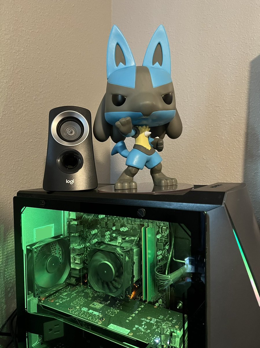 thatdinoguytoo's tweet photo. My favorite Pokémon, my first Pokémon @funko, and first out of the box Pop. Today is a good day! 💙
.
.
#Funko #FunkoPop #PokemonFunko #PokemonPop #PC @Target https://t.co/9f4su8uwTr