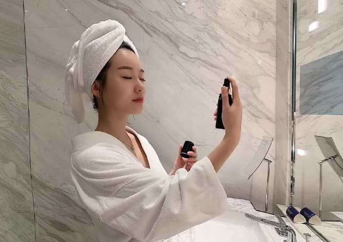 oblo56's tweet photo. Use our own research and development products, the skin is getting better and better. #LUVANC https://t.co/VgoFzWMomY