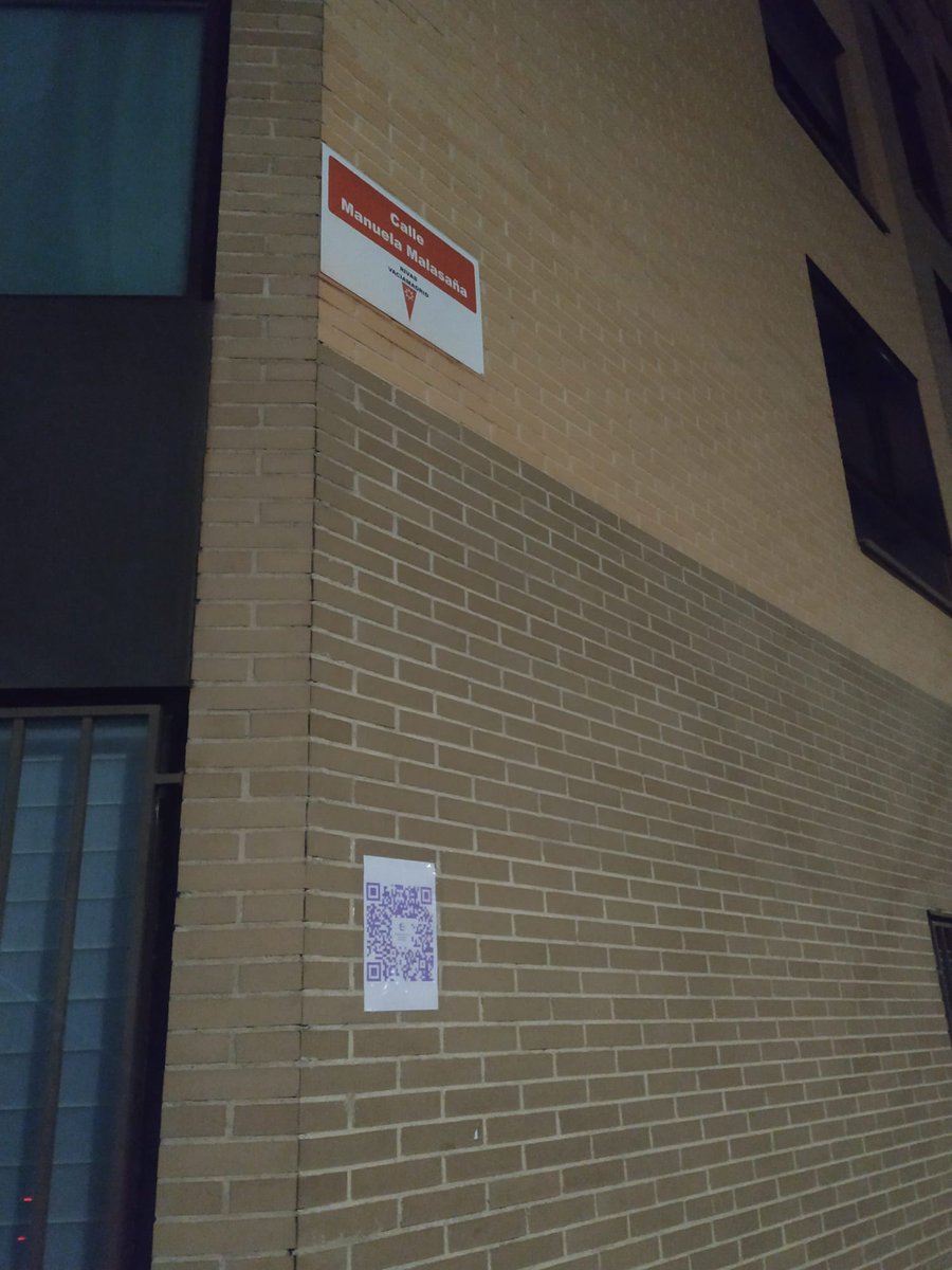 MANUELA MALASAÑA

¿Qué hizo esta mujer?
¿Por qué está calle tiene nombre de mujer? 
Busca el cartel con el código QR y te lo contamos...
#mujeresenlaluna #mujeresquehacenbrillarlaluna