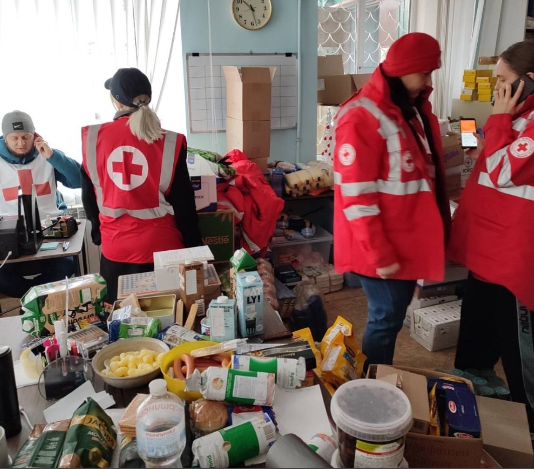 calicothisisme's tweet photo. When the news seems too much, look for the helpers, they may not be reported as much, but will always triumph  #helpers #love https://t.co/CUxqDKbzii