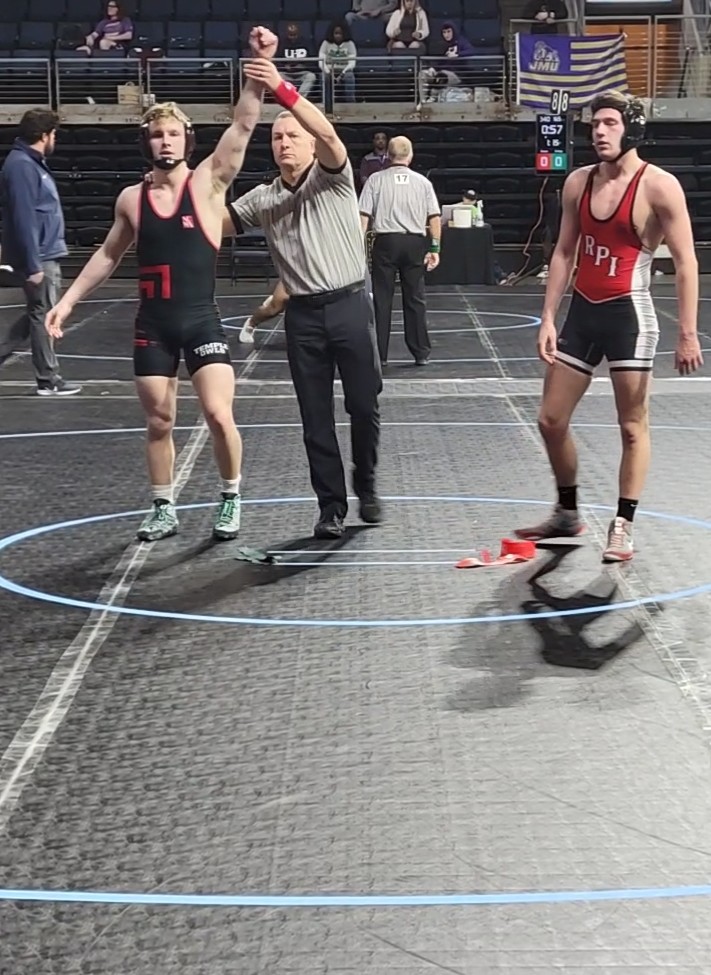TempleWrestlin1's tweet photo. CODY POE picking up the W! #HoosNext!? https://t.co/RsnB7Rjcl7