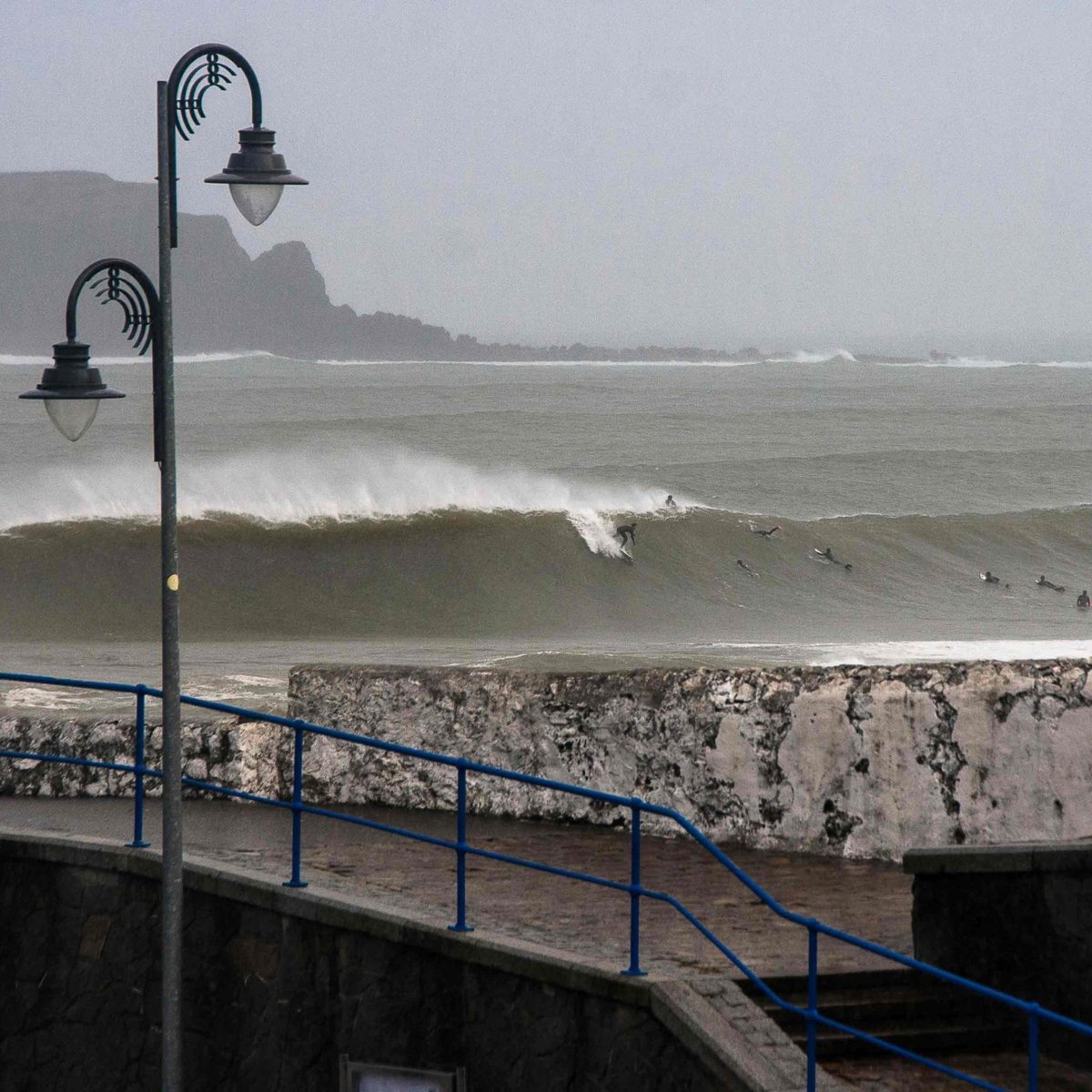 NauticalChannel's tweet photo. #Mundaka, located in the 🇪🇸 #BasqueCountry, boasts a beautiful #leftwave, which is considered to be the best wave in #Europe in this category 🌊

The #Mundakawave can reach up to 4 metres in height and 400 metres in length 🙌

📸 @turismourdaibai https://t.co/NiDIzDdm7K