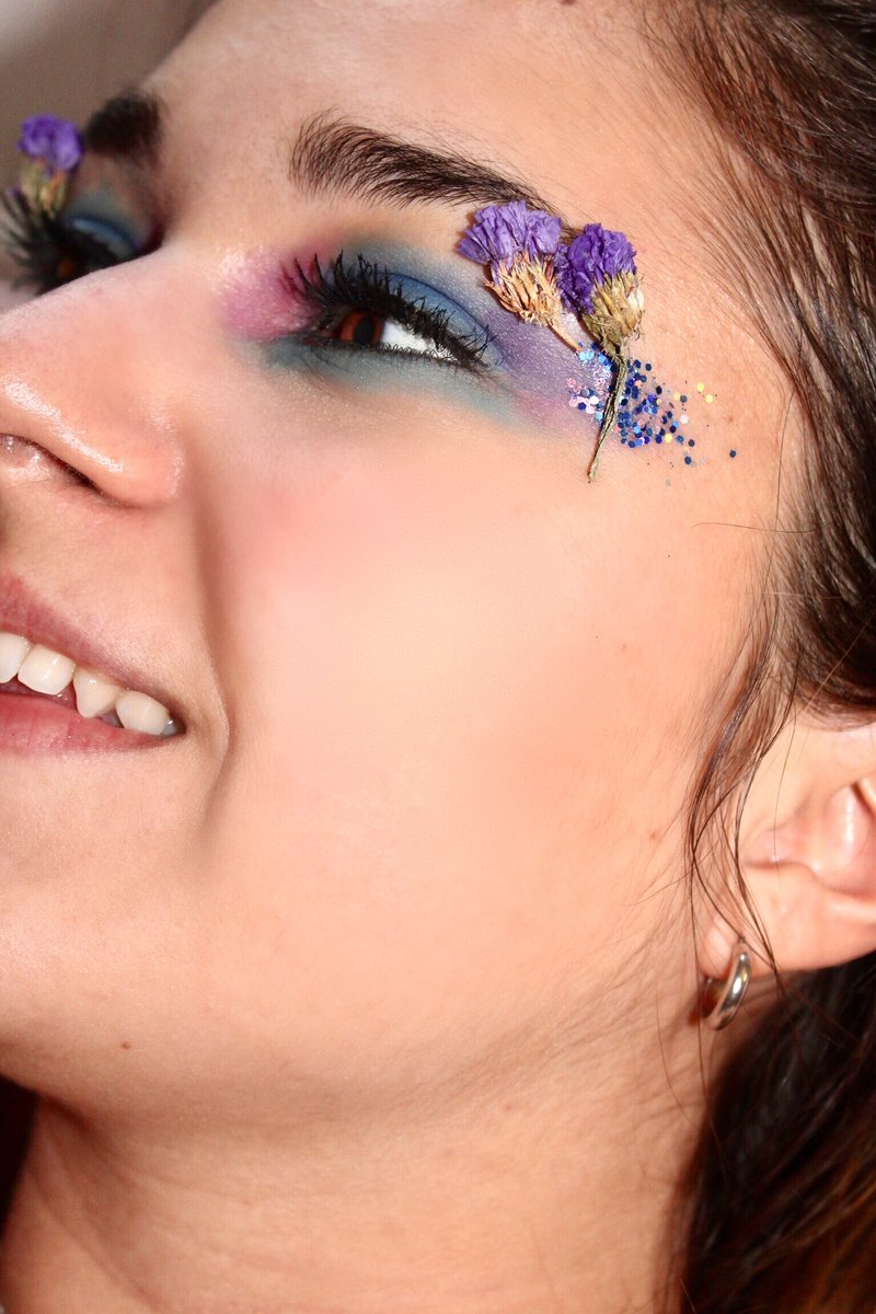 johanna_rtnv's tweet photo. Shoot 2/4 💜 #shooting #shoot #makeup #makeuplover #makeupartist #muaparis #euphoria #euphoriamakeup #euphoriavibes #photography #photo #model #modelparis #boudoirphoto https://t.co/cWQ0B6cAuE