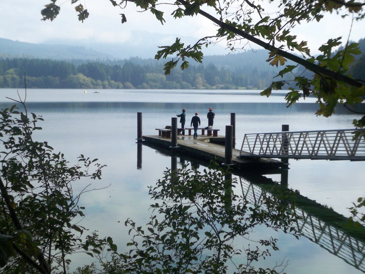 FairhavenInn's tweet photo. Save 15% off your Fairhaven getaway when you book one of our hot dates! Spend the day fishing at Lake Padden, or browse some of our favorite outdoor activities! https://t.co/A8bC2IfgPa https://t.co/BR5mxPFEIC