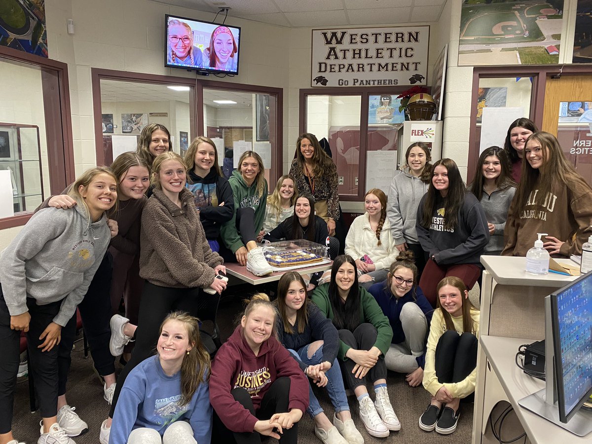 tbassett12's tweet image. Happy birthday @miss_pack!