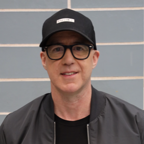 ManitobaMuseum's tweet image. The Tribute Gala welcomes Ace Burpee and Niigaan Sinclair! Ace Burpee, will host the event, and Niigaan Sinclair, one of our 2021 honorees, will lead a conversation with our 2022 honorees about the serving and building communities.

Join us on April 7: ow.ly/cWWe50Icf69