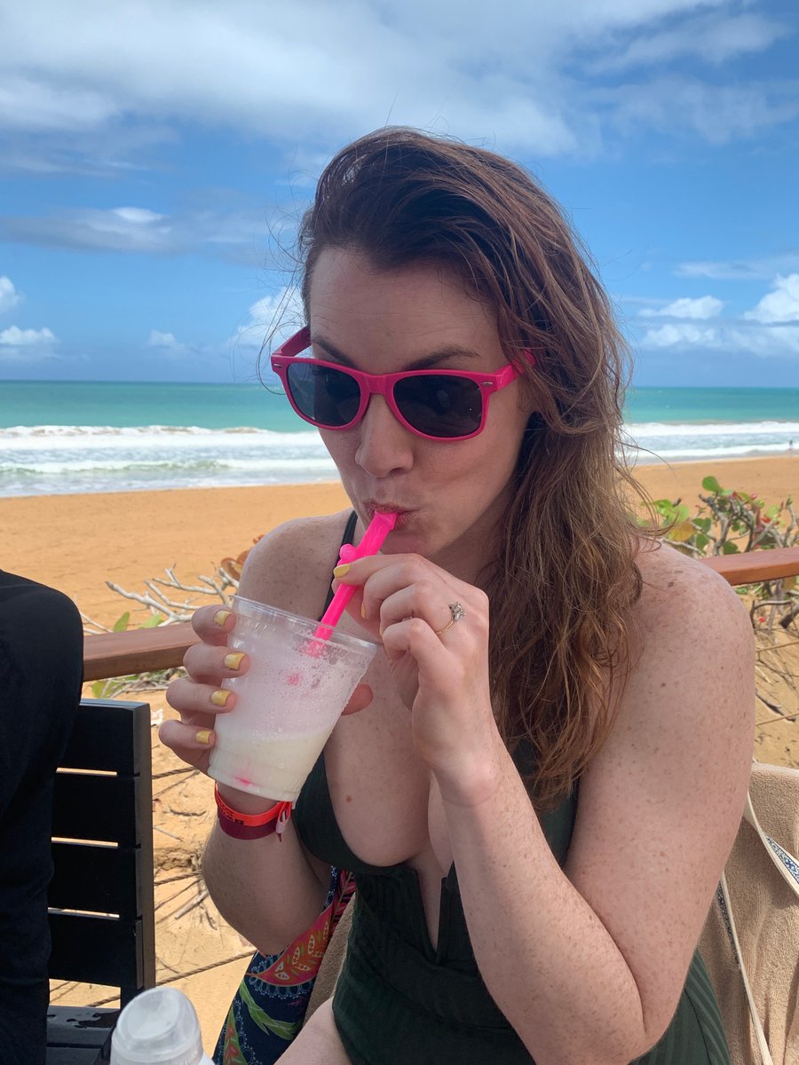 Venmo @getmoedrunk to buy this hot chica a drink for her bachelorette ❤️‍🔥