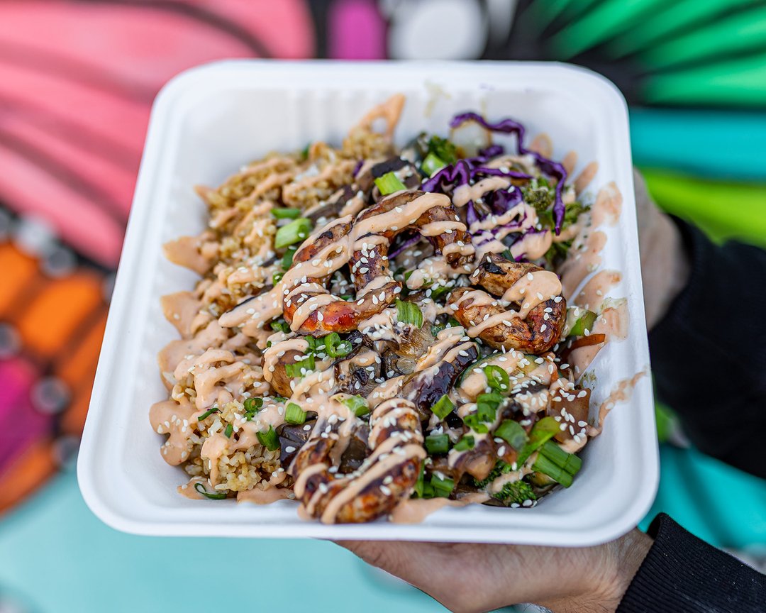 hippiehibachi's tweet photo. channel your inner hippie with our hippie plate, pick two of your favorite proteins or double up on your favorite one 🍆🍄🥕🥦 ⠀⠀⠀⠀⠀⠀⠀⠀⠀⠀⠀
#atlantafoodie #atlblog #atlanta #atlbucketlist #atlantaeats #tasteofmyatlan https://t.co/clZYbVz4En